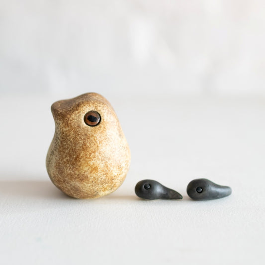 Small Ceramic Toad and Tadpoles